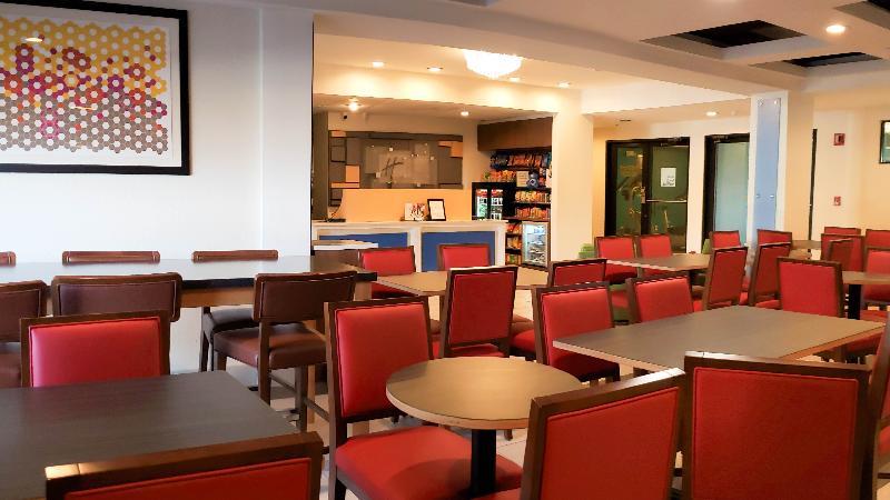 Holiday Inn Express Osage Beach - Lake Of The Ozarks By Ihg Exterior photo